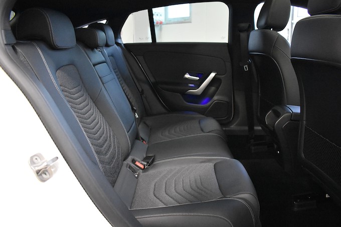 MERCEDES-BENZ CLA 180 d Automatic Shooting Brake Progressive Advanced Plus